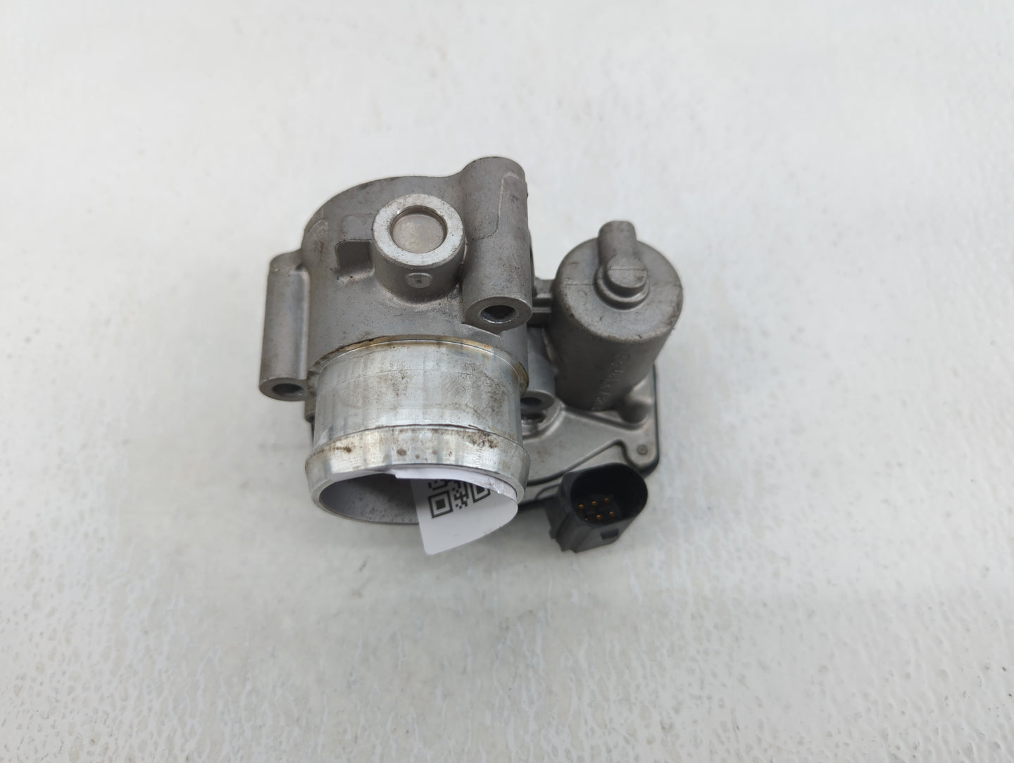 2014-2017 Ford Fiesta Throttle Body P/N:B17 008 0162 B14 490 0525 Fits Fits 2014 2015 2016 2017 2018 OEM Used Auto Parts - O