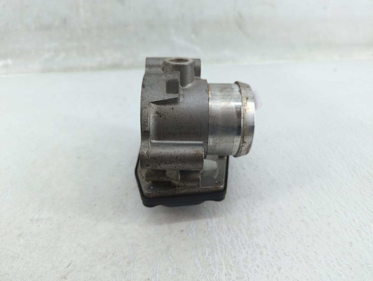 2014-2017 Ford Fiesta Throttle Body P/N:B17 008 0162 B14 490 0525 Fits Fits 2014 2015 2016 2017 2018 OEM Used Auto Parts - O