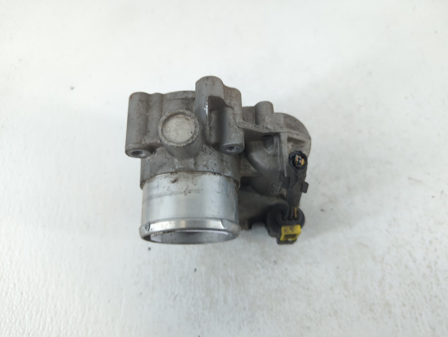 2015 Ford Fiesta Throttle Body P/N:7S7G-9F991-CA Fits Fits 2013 2014 2016 2017 2018 2019 2020 2021 2022 OEM Used Auto Parts 