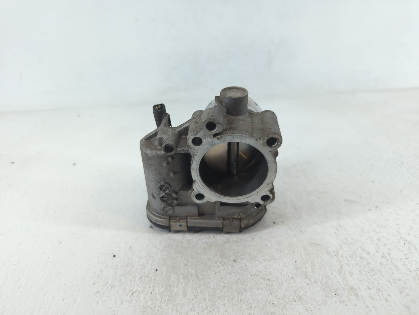 2015 Ford Fiesta Throttle Body P/N:7S7G-9F991-CA Fits Fits 2013 2014 2016 2017 2018 2019 2020 2021 2022 OEM Used Auto Parts 