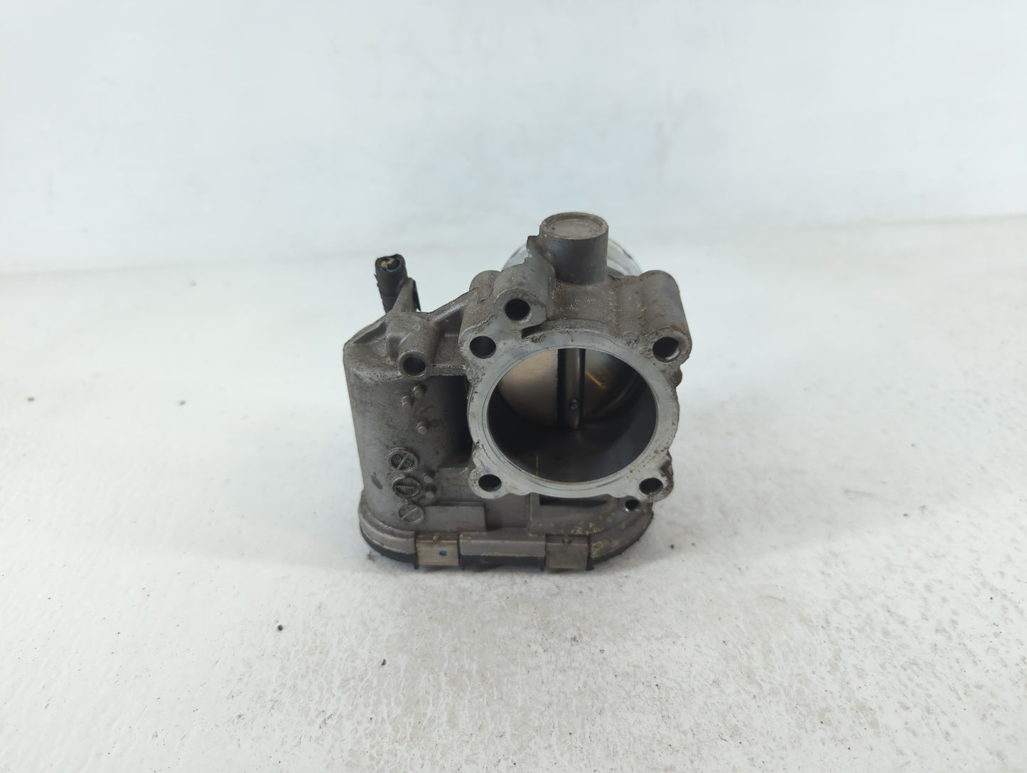 2015 Ford Fiesta Throttle Body P/N:7S7G-9F991-CA Fits Fits 2013 2014 2016 2017 2018 2019 2020 2021 2022 OEM Used Auto Parts 