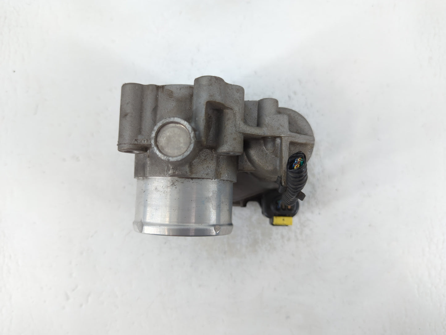 2014-2019 Ford Fiesta Throttle Body P/N:7S7G-9F991-CA Fits Fits 2013 2014 2015 2016 2017 2018 2019 OEM Used Auto Parts - Oem