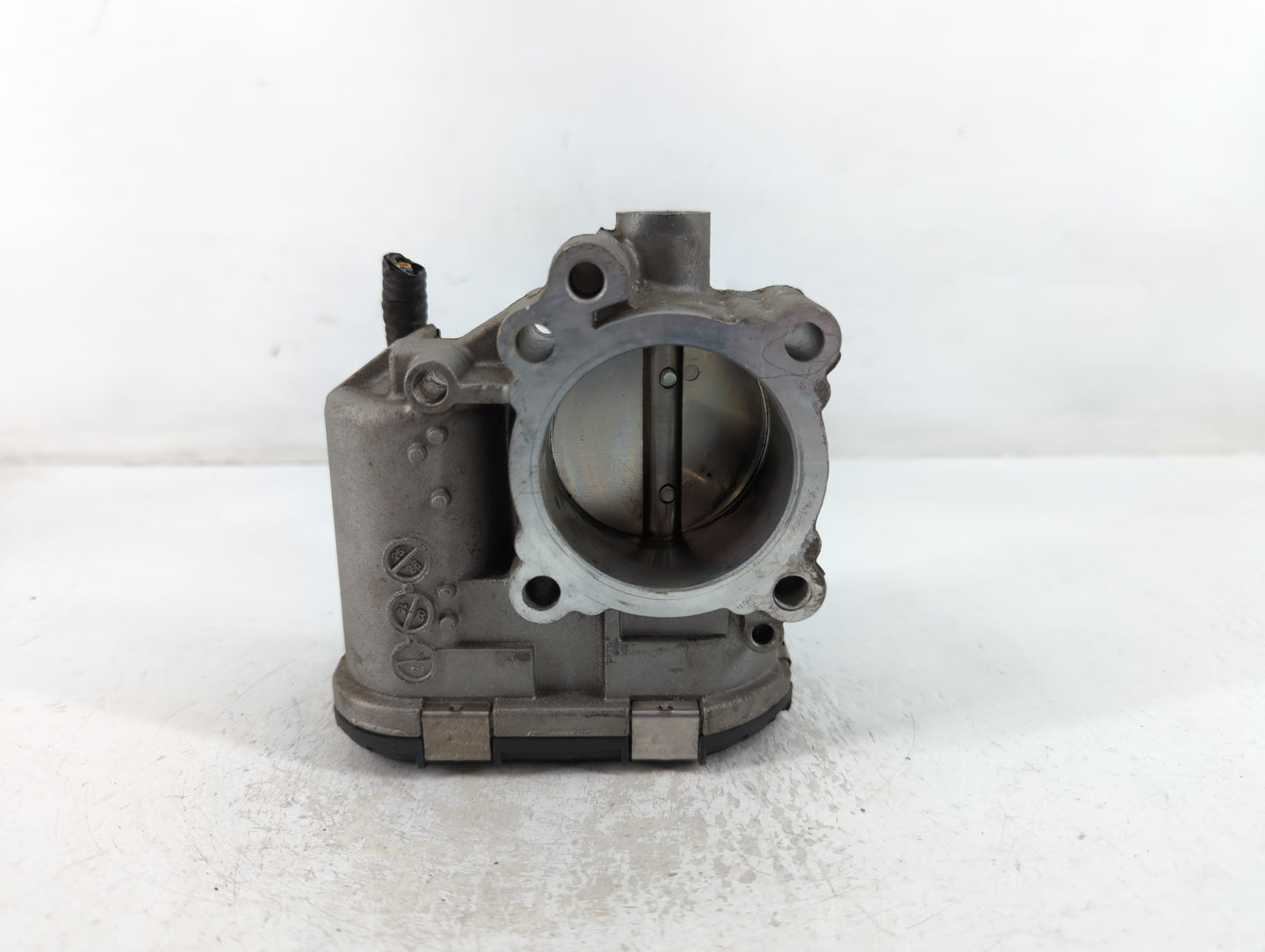 2014-2019 Ford Fiesta Throttle Body P/N:7S7G-9F991-CA Fits Fits 2013 2014 2015 2016 2017 2018 2019 OEM Used Auto Parts - Oem