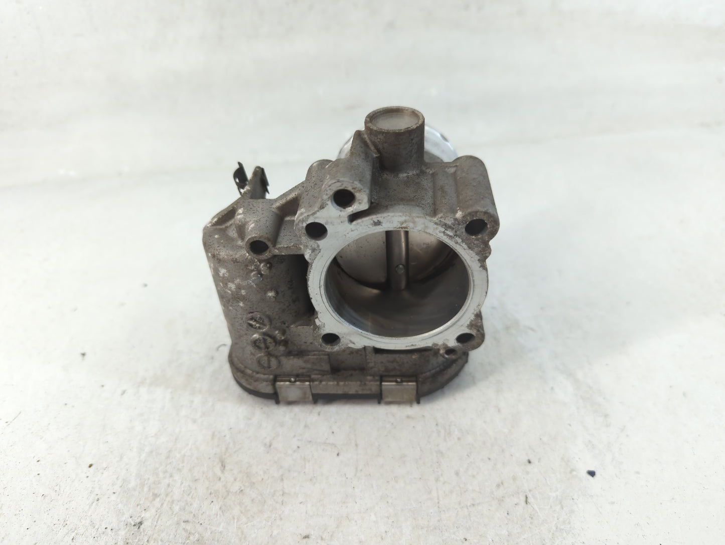 2014-2019 Ford Fiesta Throttle Body P/N:7S7G-9F991-CA Fits Fits 2013 2014 2015 2016 2017 2018 2019 OEM Used Auto Parts - Oem