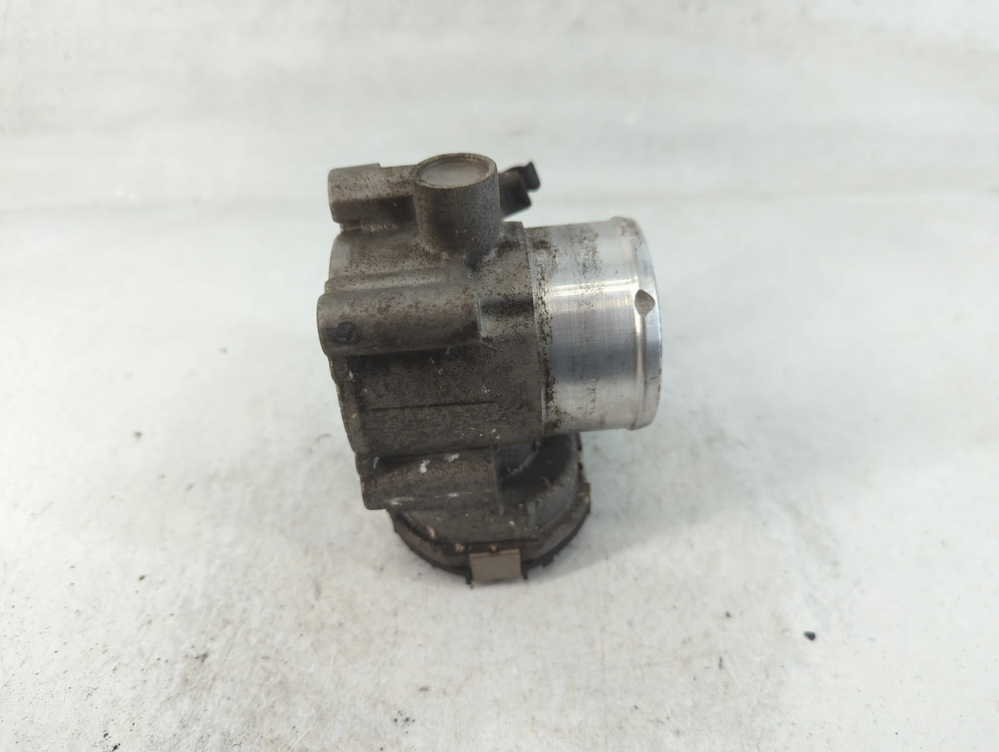 2014-2019 Ford Fiesta Throttle Body P/N:7S7G-9F991-CA Fits Fits 2013 2014 2015 2016 2017 2018 2019 OEM Used Auto Parts - Oem