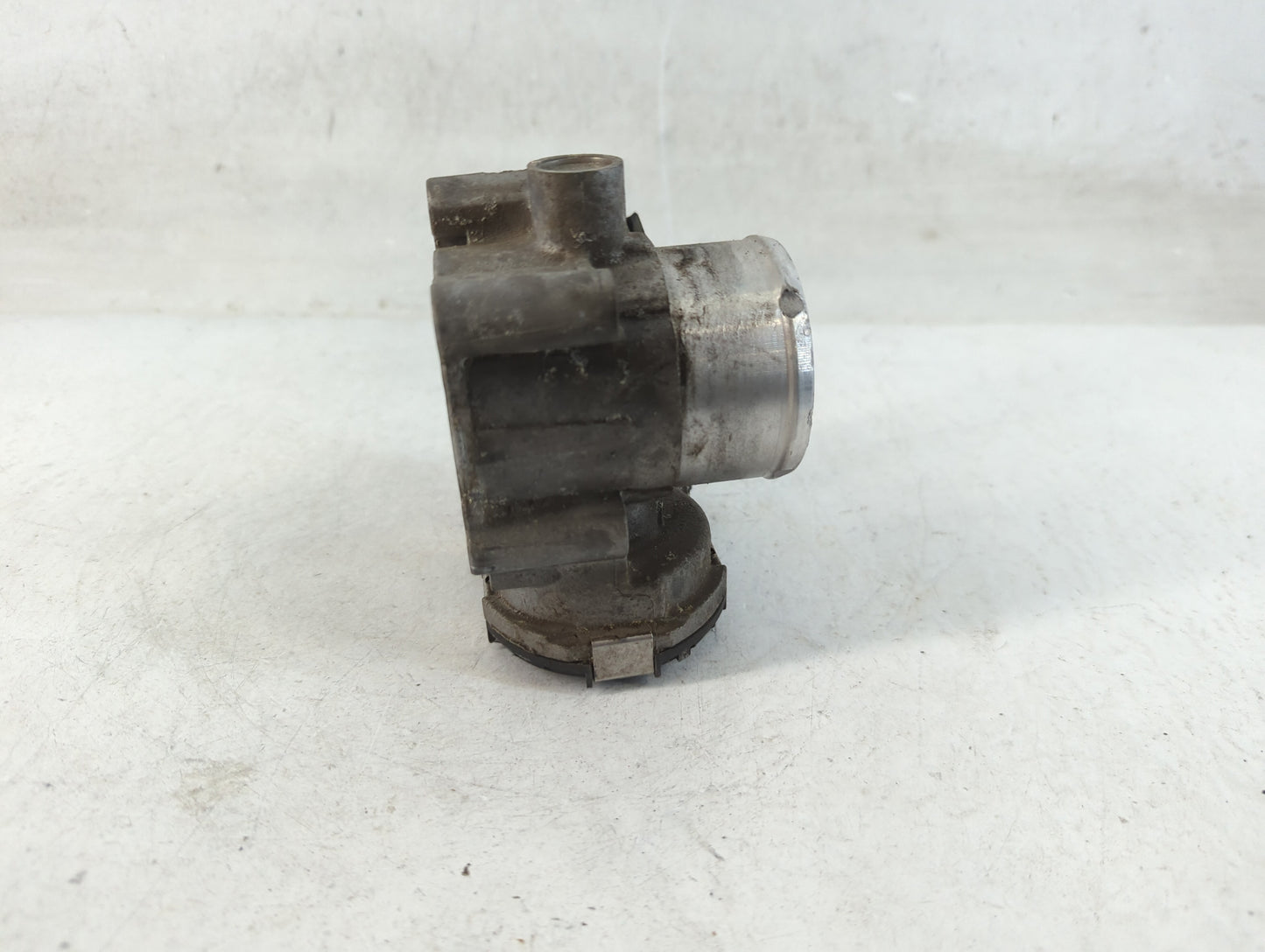 2014-2019 Ford Fiesta Throttle Body P/N:7S7G-9F991-CA Fits Fits 2013 2014 2015 2016 2017 2018 2019 OEM Used Auto Parts - Oem