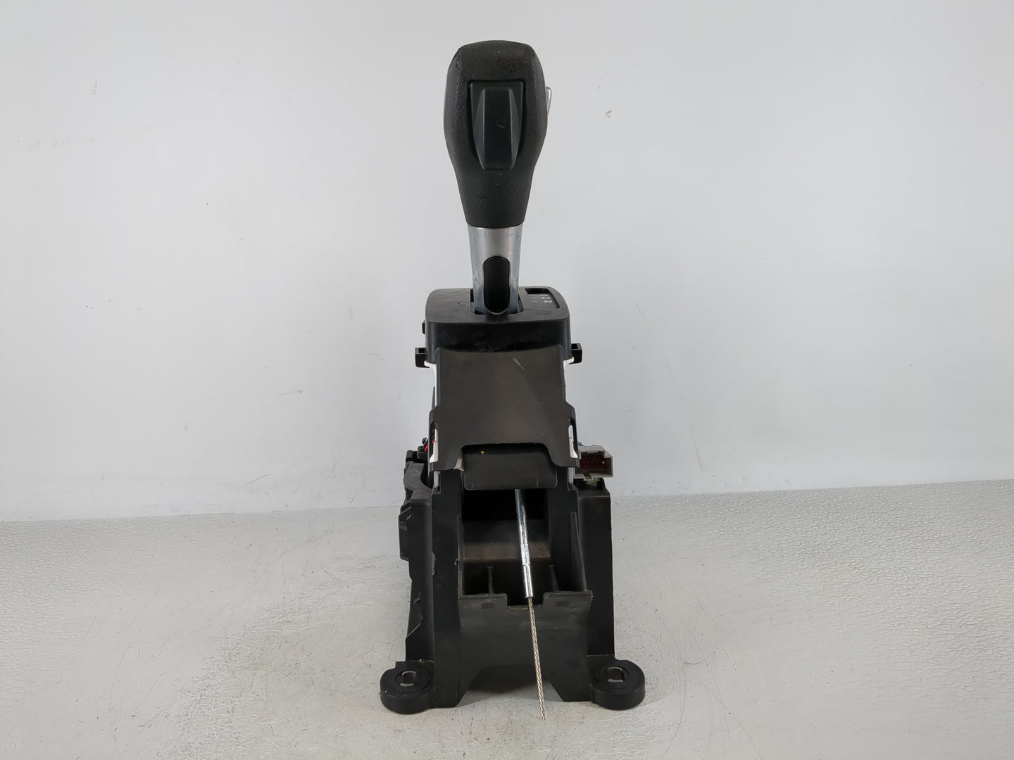 2015 Ford Fiesta Floor Console Assembly Shifter - Oemusedautoparts1.com