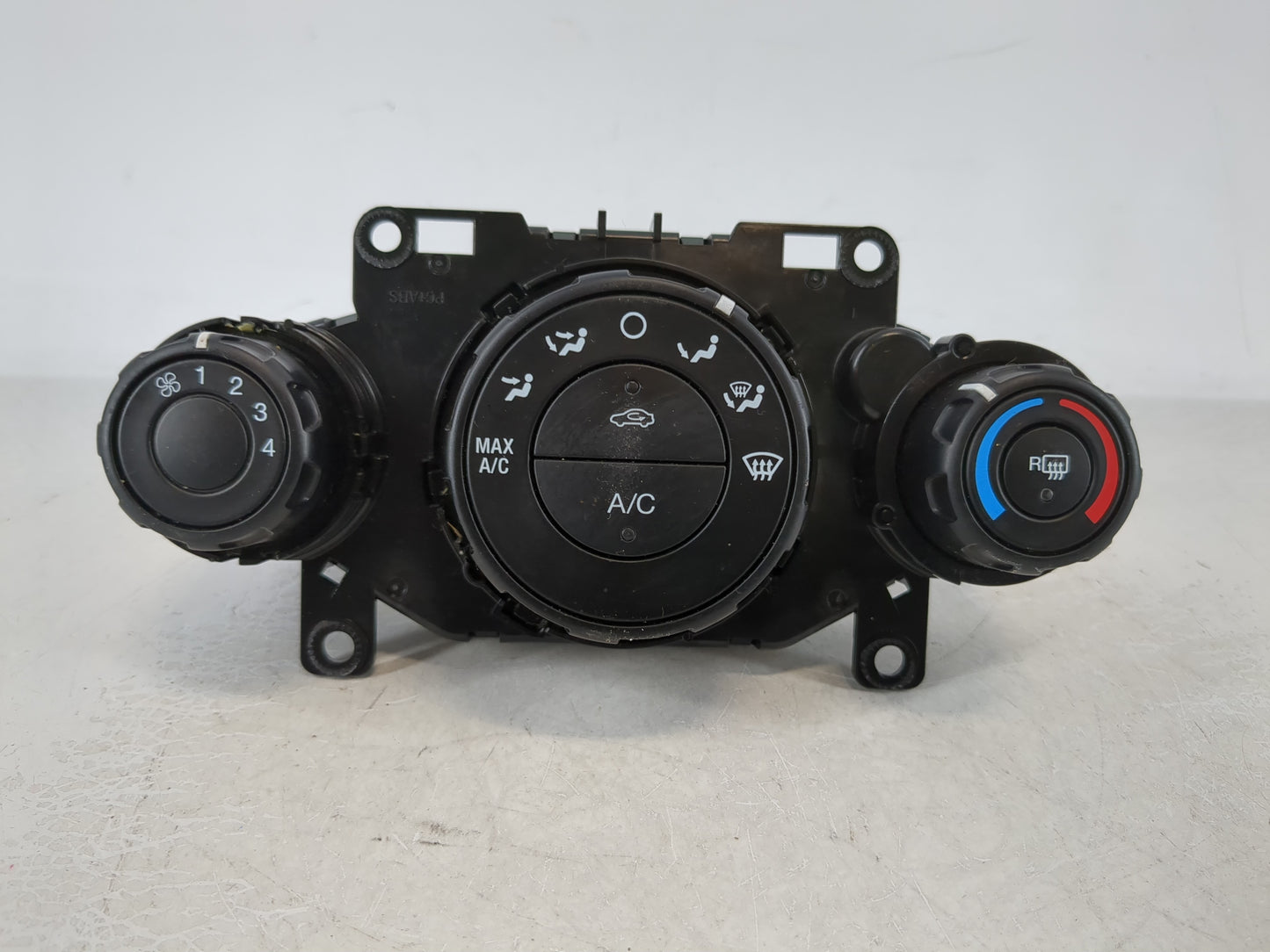 2014-2019 Ford Fiesta Climate Control Module Temperature AC/Heater Replacement P/N:D2BT 19980 AE Fits OEM Used Auto Parts - 