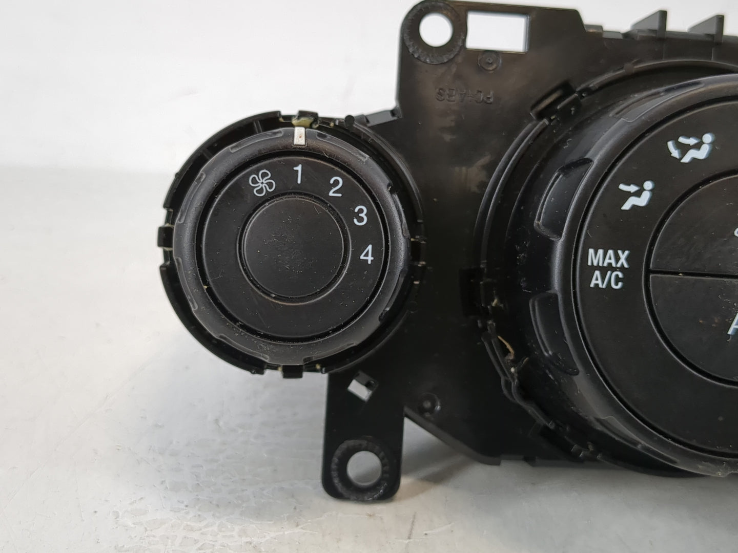 2014-2019 Ford Fiesta Climate Control Module Temperature AC/Heater Replacement P/N:D2BT 19980 AE Fits OEM Used Auto Parts - 