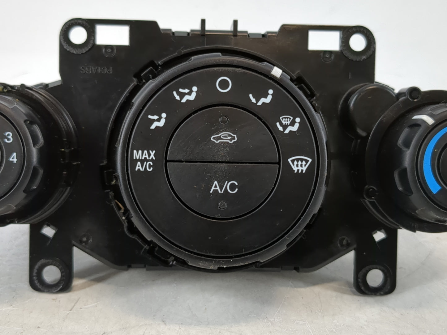 2014-2019 Ford Fiesta Climate Control Module Temperature AC/Heater Replacement P/N:D2BT 19980 AE Fits OEM Used Auto Parts - 