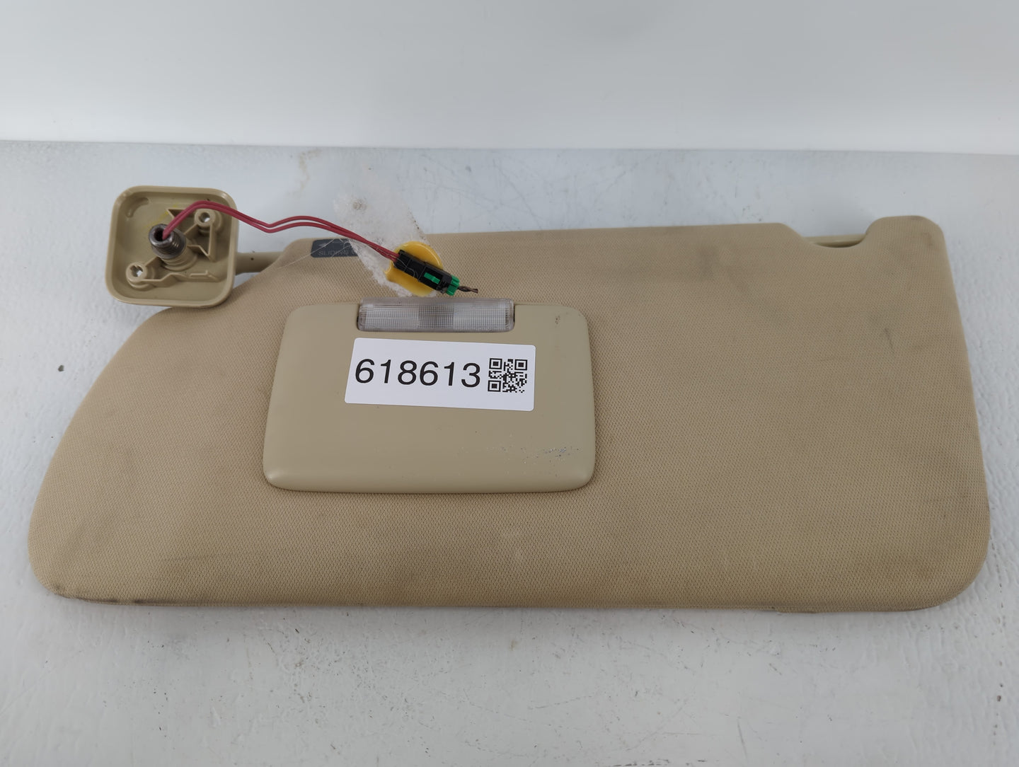 2013-2019 Ford Flex Sun Visor Shade Replacement Driver Left Mirror Fits Fits 2013 2014 2015 2016 2017 2018 2019 OEM Used Aut