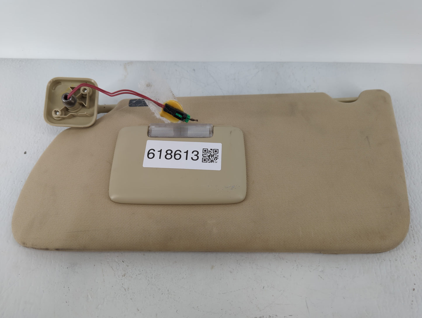 2013-2019 Ford Flex Sun Visor Shade Replacement Driver Left Mirror Fits Fits 2013 2014 2015 2016 2017 2018 2019 OEM Used Aut