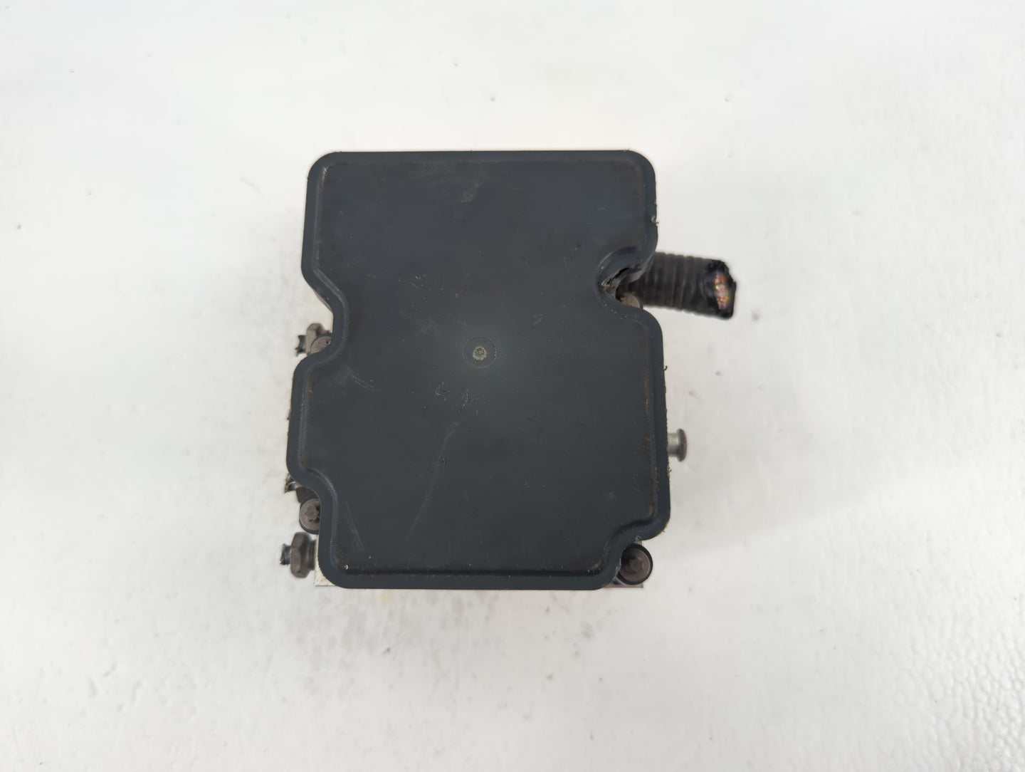 2014-2019 Ford Flex ABS Pump Control Module Replacement P/N:FA83-2C405-AB Fits Fits 2014 2015 2016 2017 2018 2019 OEM Used A