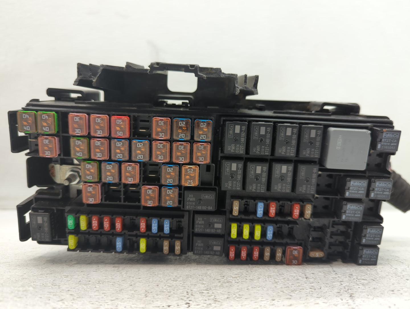2013-2015 Ford Flex Fusebox Fuse Box Panel Relay Module P/N:DG1T-14A003-BA Fits Fits 2013 2014 2015 OEM Used Auto Parts - Oe