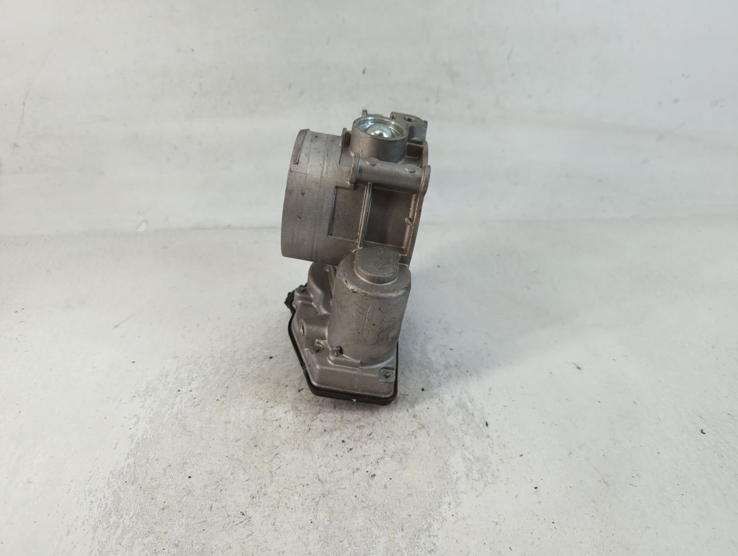 2013-2019 Ford Flex Throttle Body P/N:68M2189 AT4E-EH Fits Fits 2011 2012 2013 2014 2015 2016 2017 2018 2019 OEM Used Auto P
