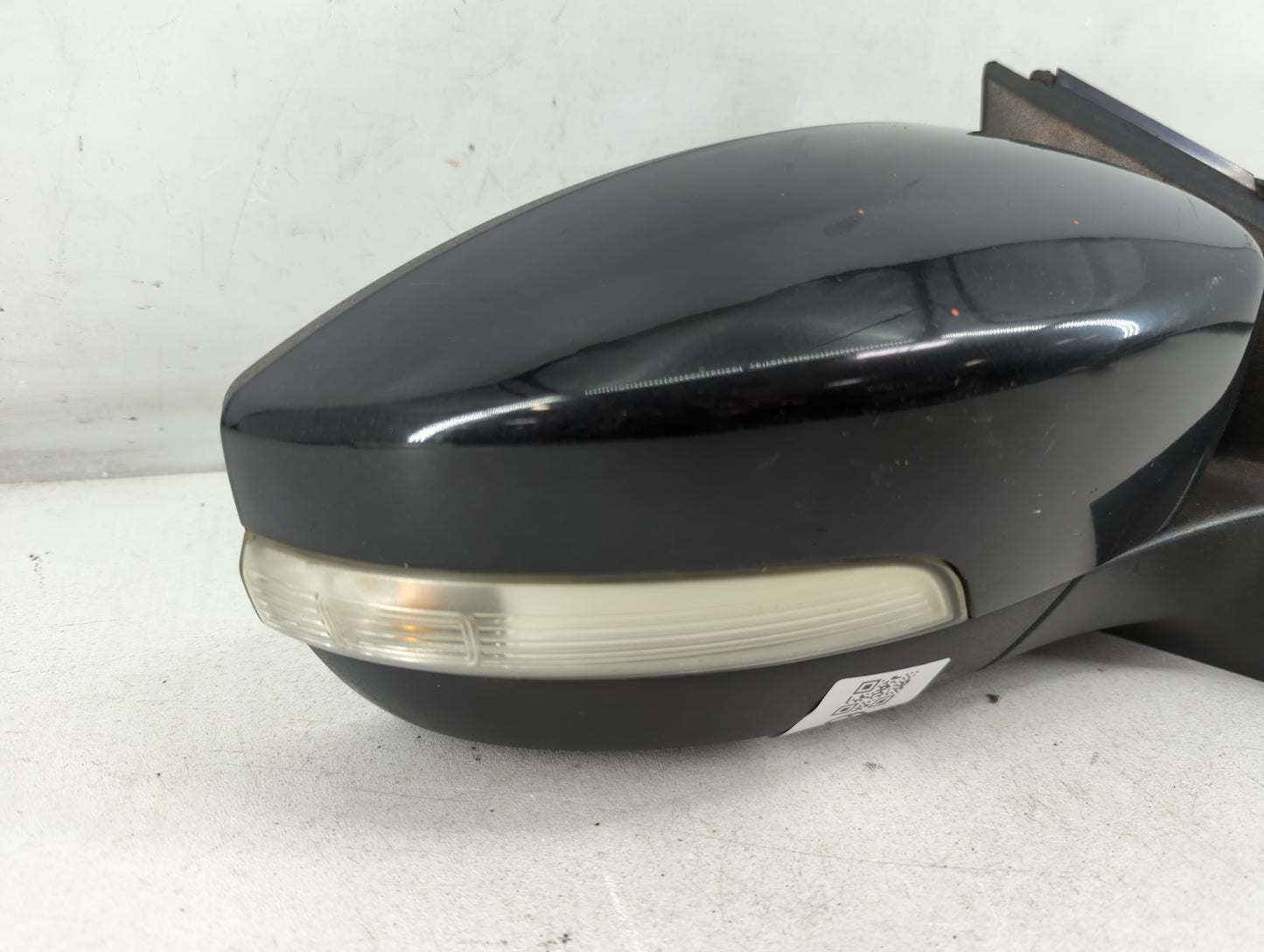 2015-2018 Ford Focus Passenger Side View Mirror - Right Door Mirror OEM Used - Oemusedautoparts1.com