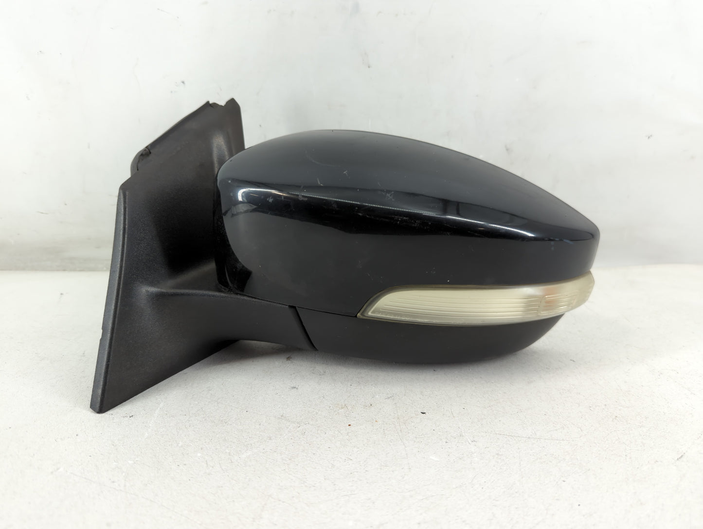 2015-2018 Ford Focus Driver Side View Mirror - Left Door Mirror OEM Used - Oemusedautoparts1.com