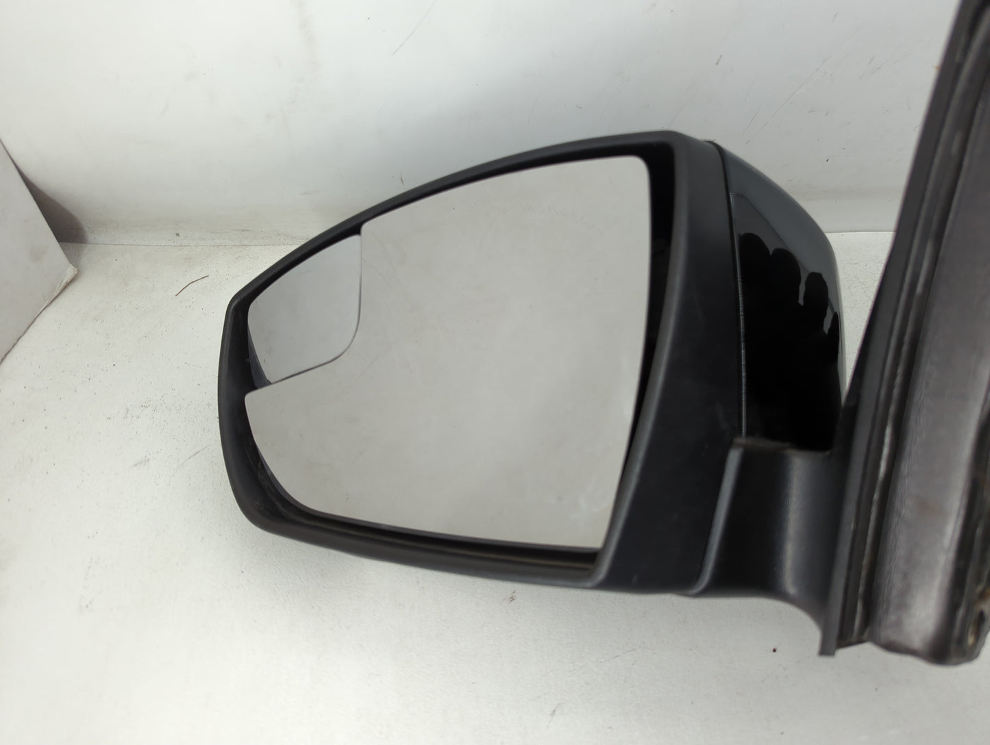 2015-2018 Ford Focus Driver Side View Mirror - Left Door Mirror OEM Used - Oemusedautoparts1.com