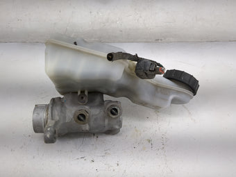 compare product 2012-2018 Ford Focus Brake Master Cylinder 1059958