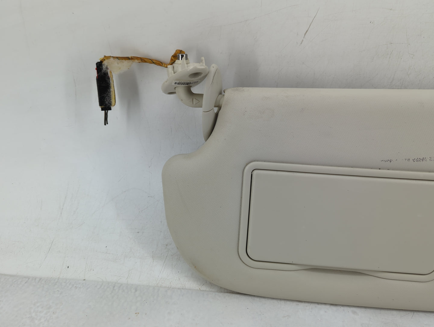 2013-2018 Ford Focus Sun Visor Shade Replacement Driver Left Mirror Fits Fits 2013 2014 2015 2016 2017 2018 OEM Used Auto Pa