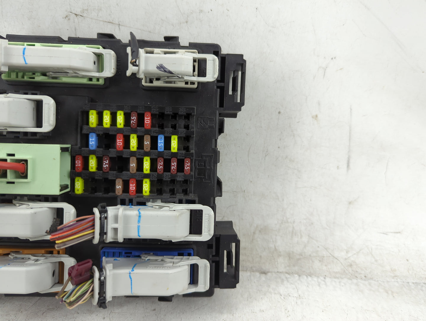 2015-2015 Ford Focus Body Control Module Bcm Inner Cabin Fuse Box - Oemusedautoparts1.com