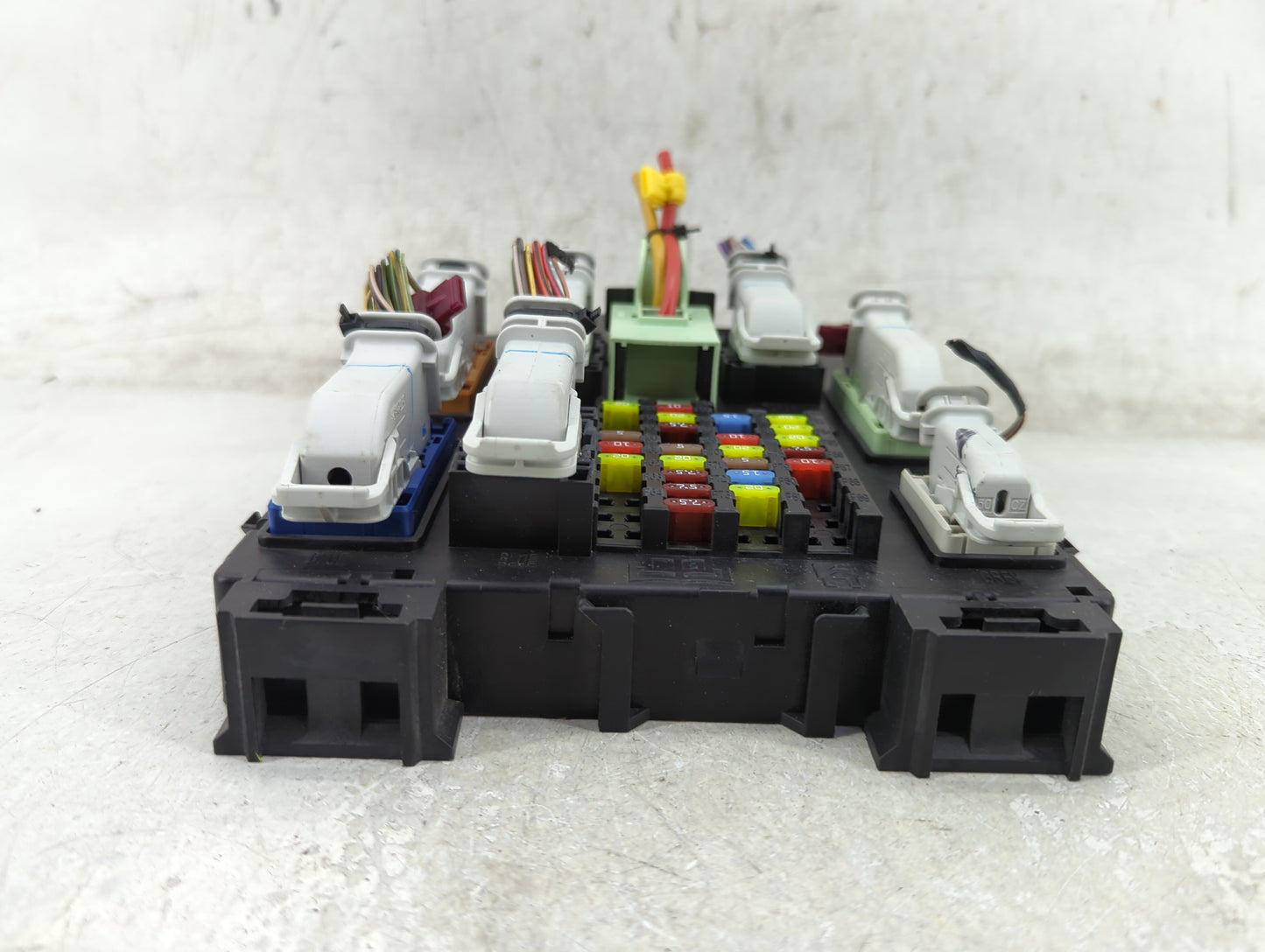 2015-2015 Ford Focus Body Control Module Bcm Inner Cabin Fuse Box - Oemusedautoparts1.com