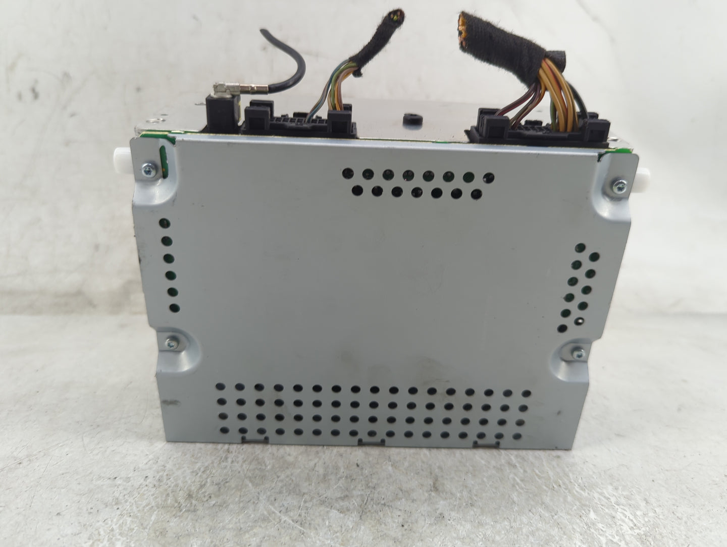 2015-2016 Ford Focus Radio AM FM Cd Player Receiver Replacement P/N:FM5T-19C107-HC Fits Fits 2015 2016 OEM Used Auto Parts -
