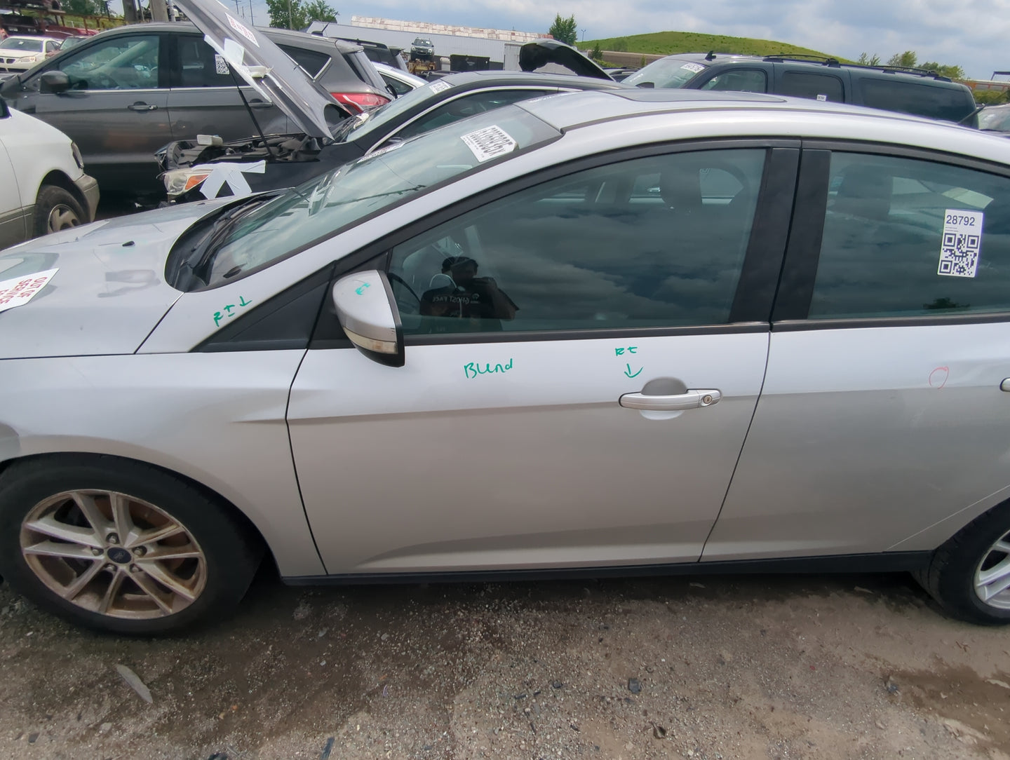 2015-2018 Ford Focus Driver Front Door Oem - Oemusedautoparts1.com