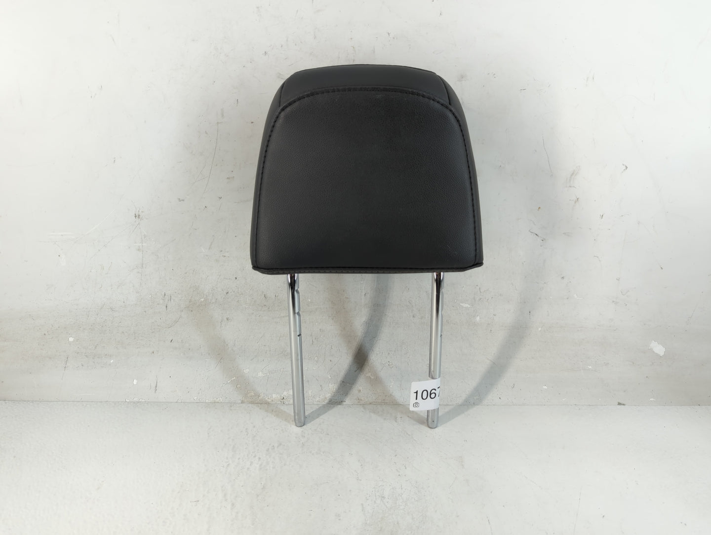 2015-2018 Ford Focus Headrest Head Rest Front Driver Passenger Seat Fits Fits 2015 2016 2017 2018 OEM Used Auto Parts - Oemu