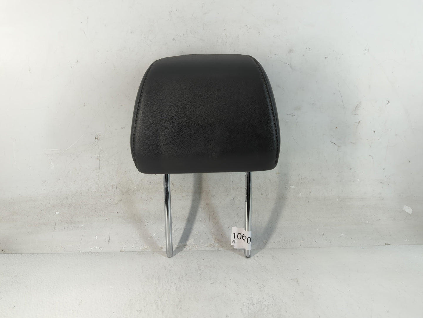 2015-2018 Ford Focus Headrest Head Rest Front Driver Passenger Seat Fits Fits 2015 2016 2017 2018 OEM Used Auto Parts - Oemu