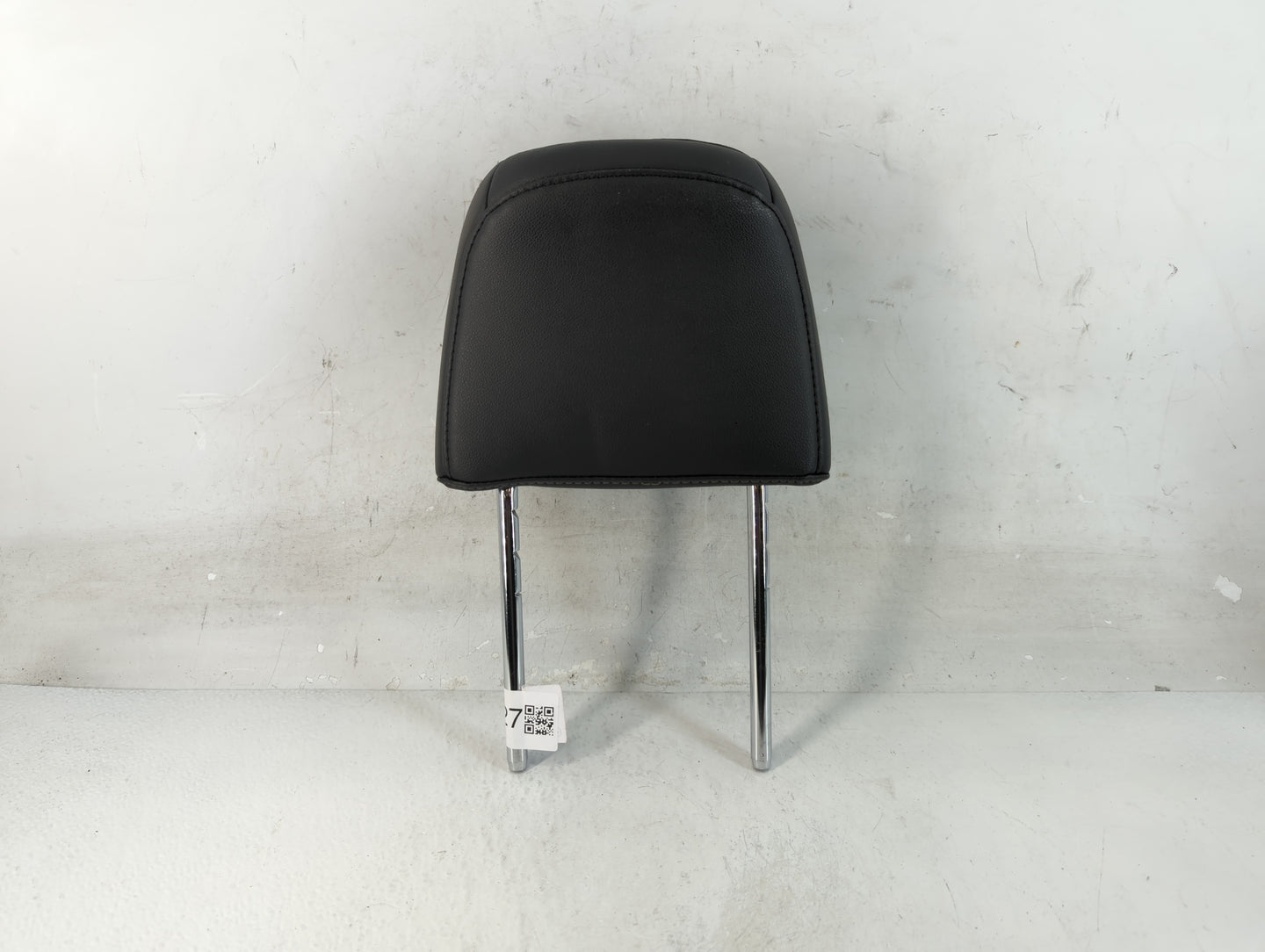 2015-2018 Ford Focus Headrest Head Rest Front Driver Passenger Seat Fits Fits 2015 2016 2017 2018 OEM Used Auto Parts - Oemu