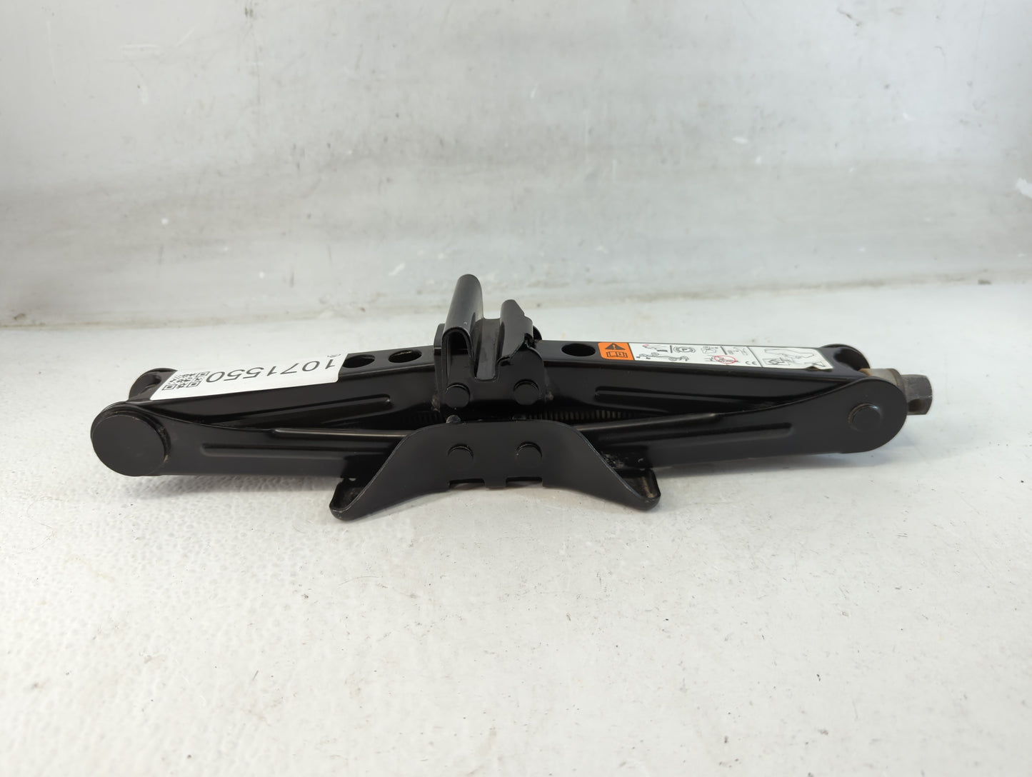 2015 Ford Focus Spare Scissor Car Jack - Oemusedautoparts1.com