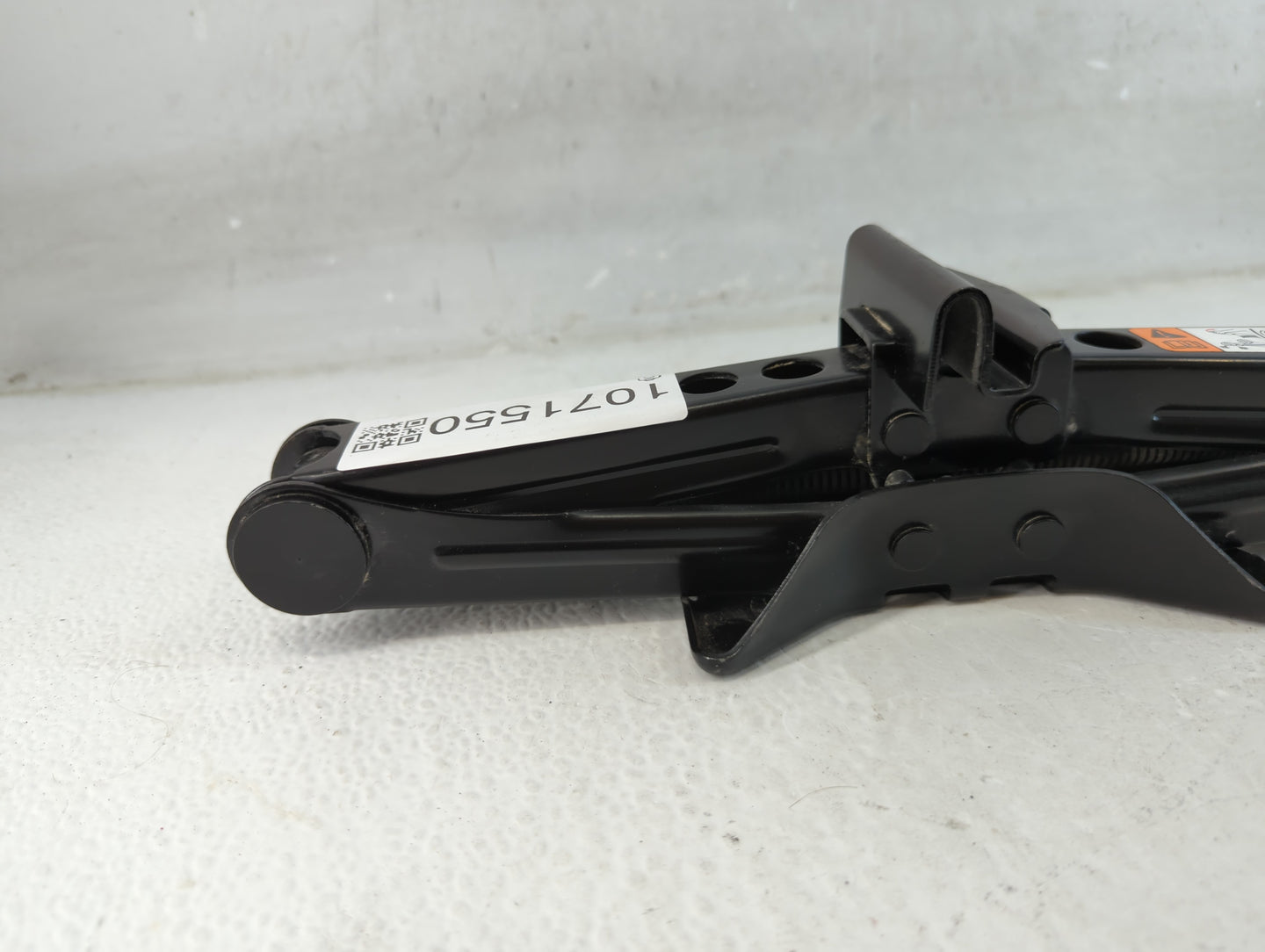 2015 Ford Focus Spare Scissor Car Jack - Oemusedautoparts1.com