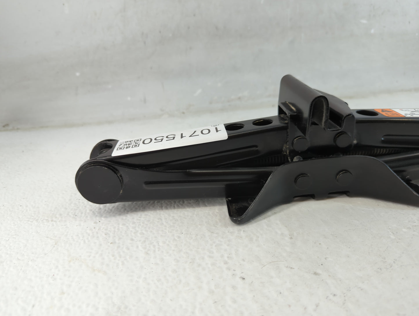 2015 Ford Focus Spare Scissor Car Jack - Oemusedautoparts1.com