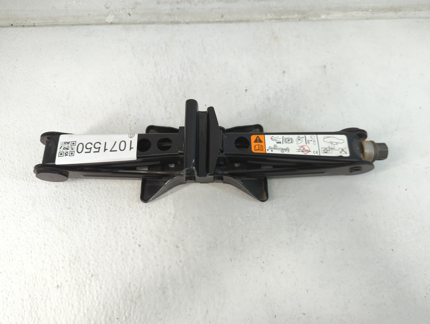 2015 Ford Focus Spare Scissor Car Jack - Oemusedautoparts1.com