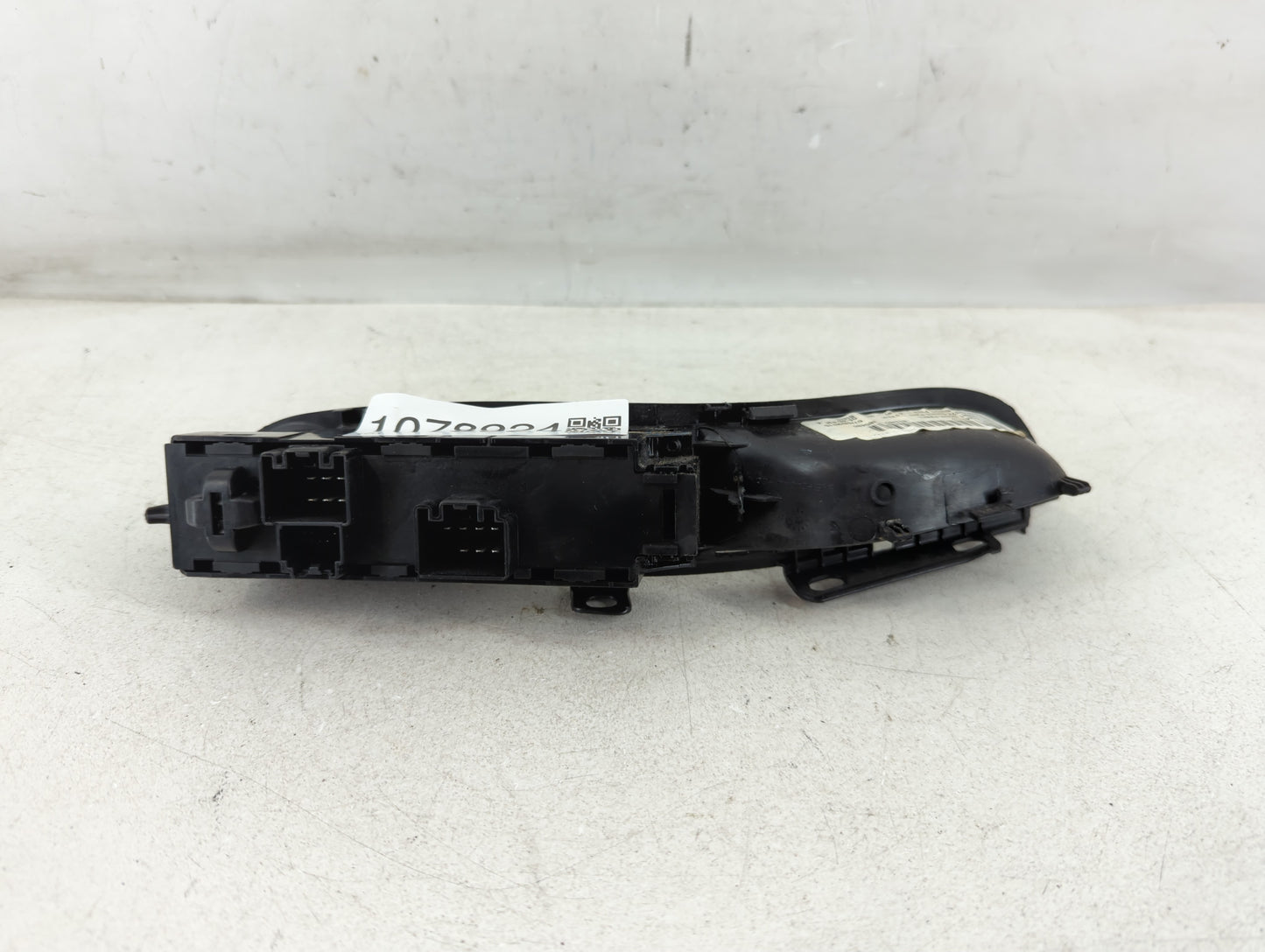 2015-2018 Ford Focus Master Power Window Switch Replacement Driver Side Left P/N:1085502X Fits OEM Used Auto Parts - Oemused