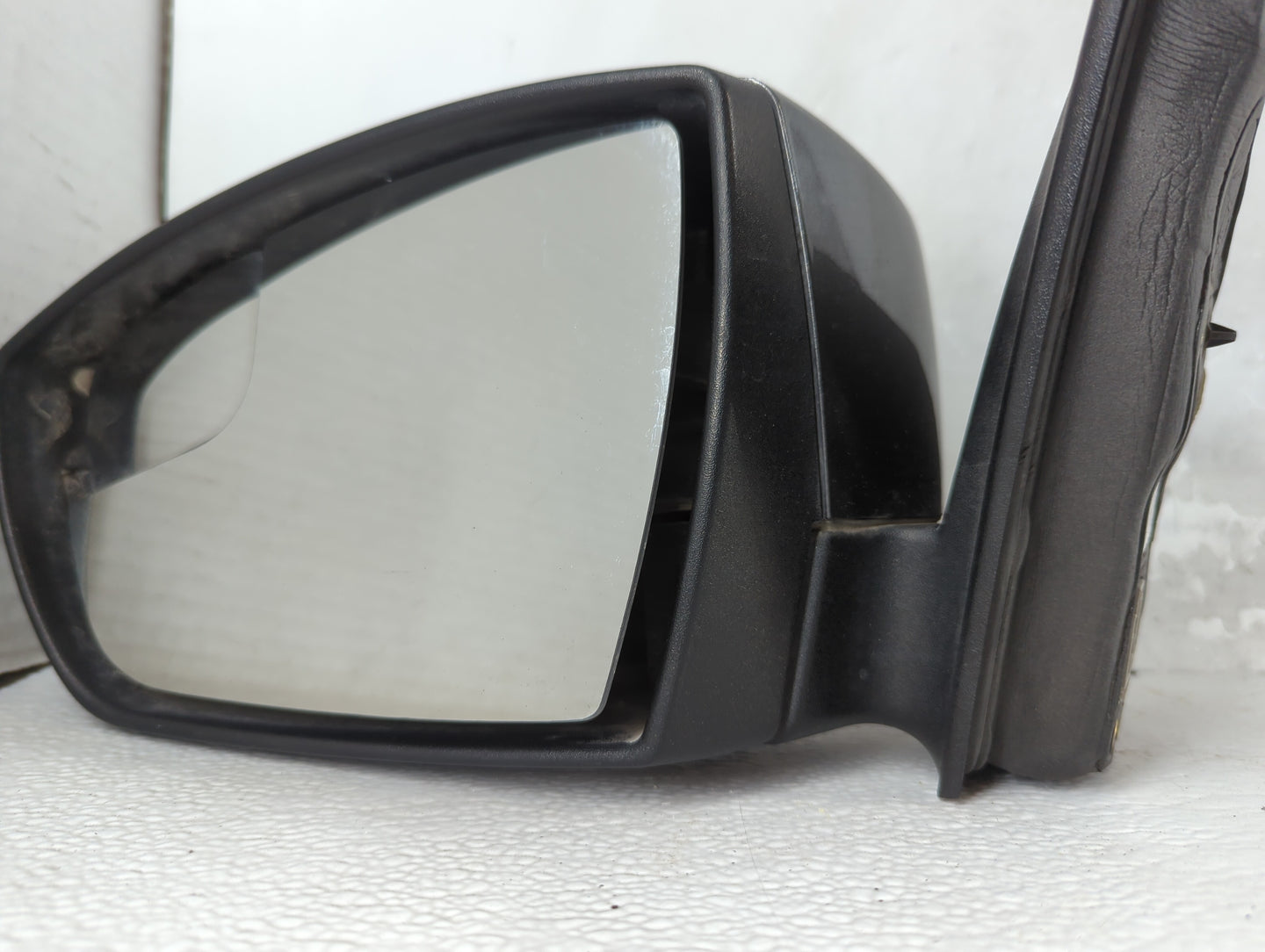 2015-2018 Ford Focus Driver Side View Mirror - Left Door Mirror OEM Used - Oemusedautoparts1.com