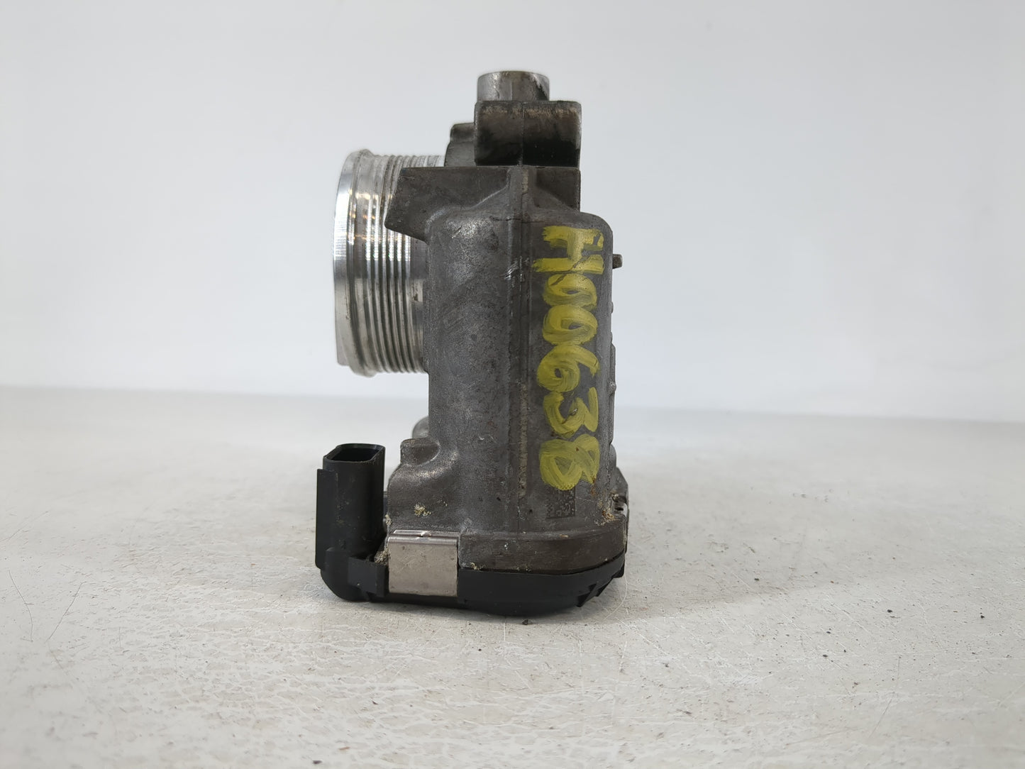 2014-2018 Ford Focus Throttle Body P/N:DS7E-9F991-BB Fits Fits 2014 2015 2016 2017 2018 2019 2020 2021 2022 OEM Used Auto Pa