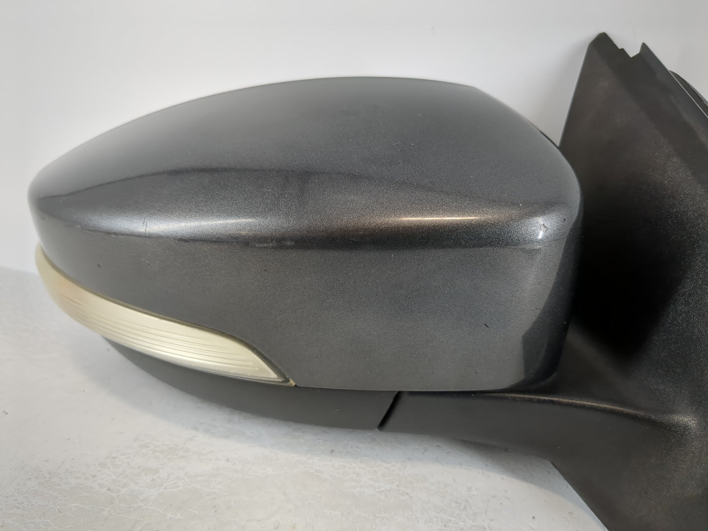 2015-2018 Ford Focus Passenger Side View Mirror - Right Door Mirror OEM Used - Oemusedautoparts1.com