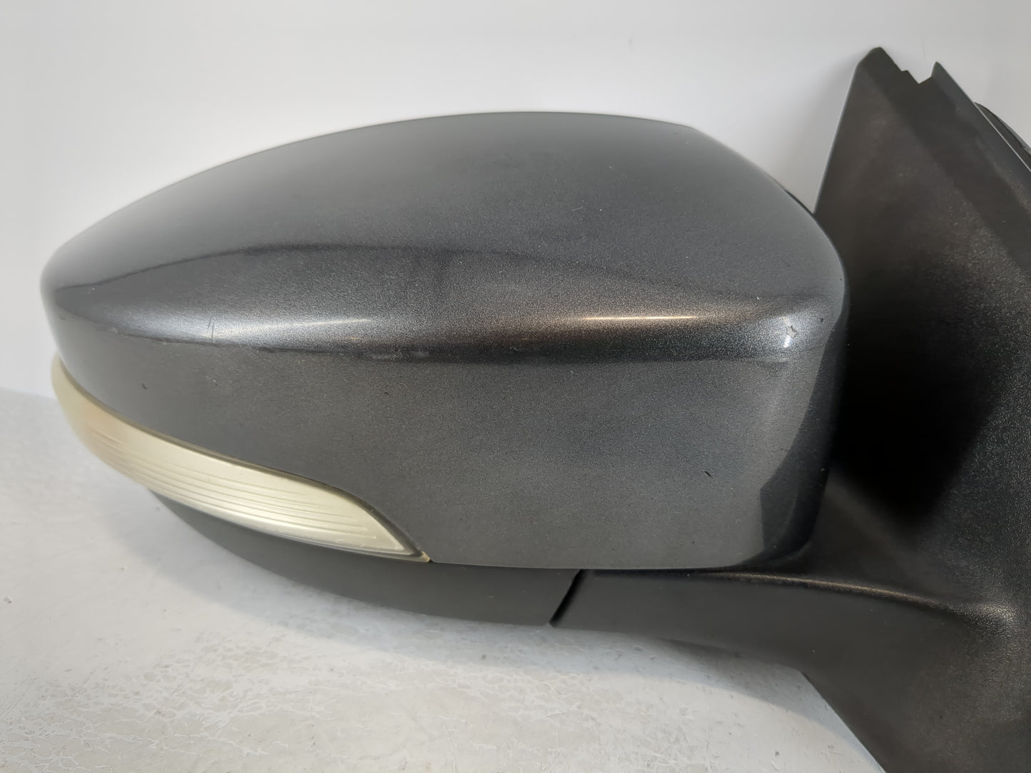 2015-2018 Ford Focus Passenger Side View Mirror - Right Door Mirror OEM Used - Oemusedautoparts1.com