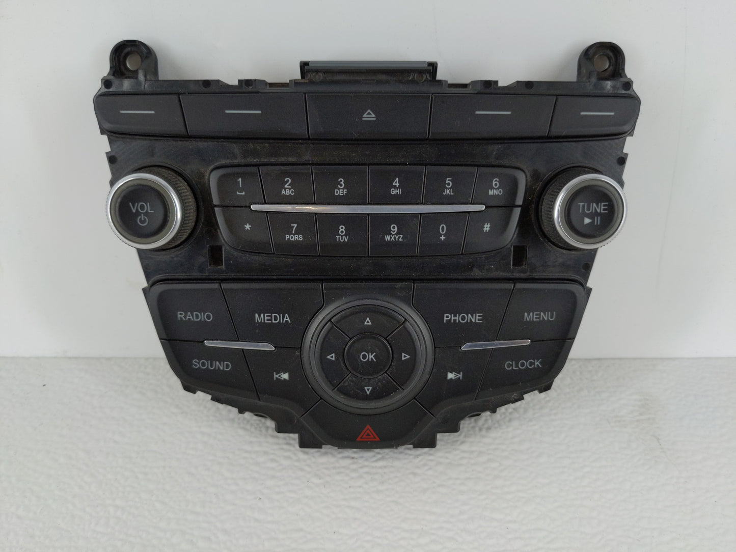 2015 Ford Focus Radio AM FM Cd Player Receiver Replacement P/N:F1ET 18K811 LD Fits OEM Used Auto Parts - Oemusedautoparts1.c