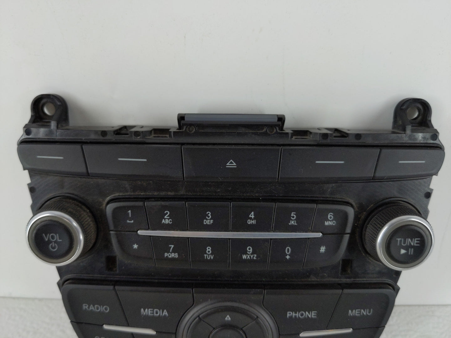 2015 Ford Focus Radio AM FM Cd Player Receiver Replacement P/N:F1ET 18K811 LD Fits OEM Used Auto Parts - Oemusedautoparts1.c