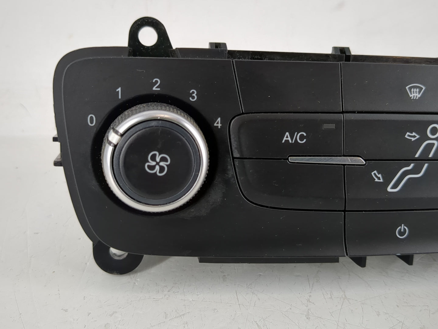 2015-2018 Ford Focus Climate Control Module Temperature AC/Heater Replacement P/N:F1ET-19980-JJ Fits Fits 2015 2016 2017 201