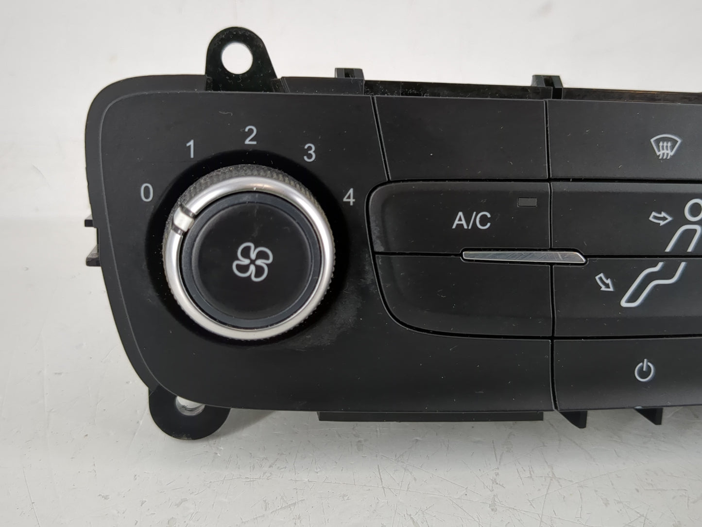 2015-2018 Ford Focus Climate Control Module Temperature AC/Heater Replacement P/N:F1ET-19980-JJ Fits Fits 2015 2016 2017 201