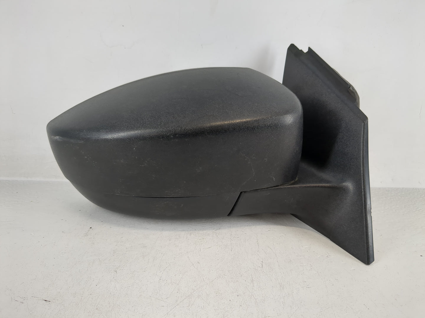 2015-2018 Ford Focus Passenger Side View Mirror - Right Door Mirror OEM Used - Oemusedautoparts1.com