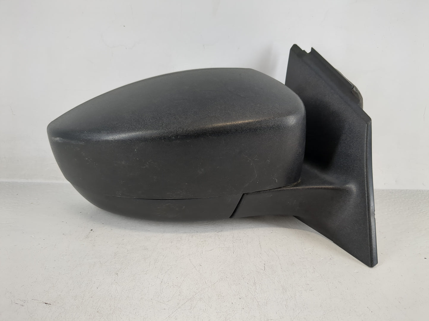 2015-2018 Ford Focus Passenger Side View Mirror - Right Door Mirror OEM Used - Oemusedautoparts1.com