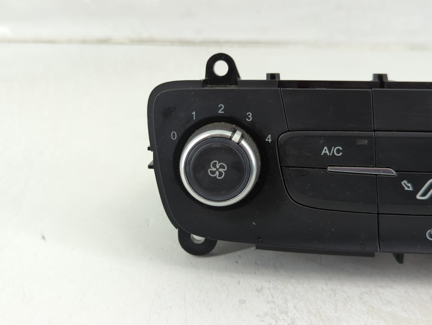 2015-2018 Ford Focus Climate Control Module Temperature AC/Heater Replacement P/N:F1ET-19980-JF Fits Fits 2015 2016 2017 201