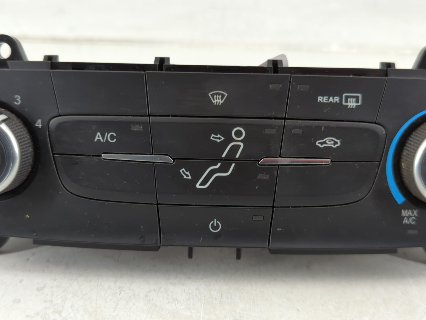 2015-2018 Ford Focus Climate Control Module Temperature AC/Heater Replacement P/N:F1ET-19980-JF Fits Fits 2015 2016 2017 201