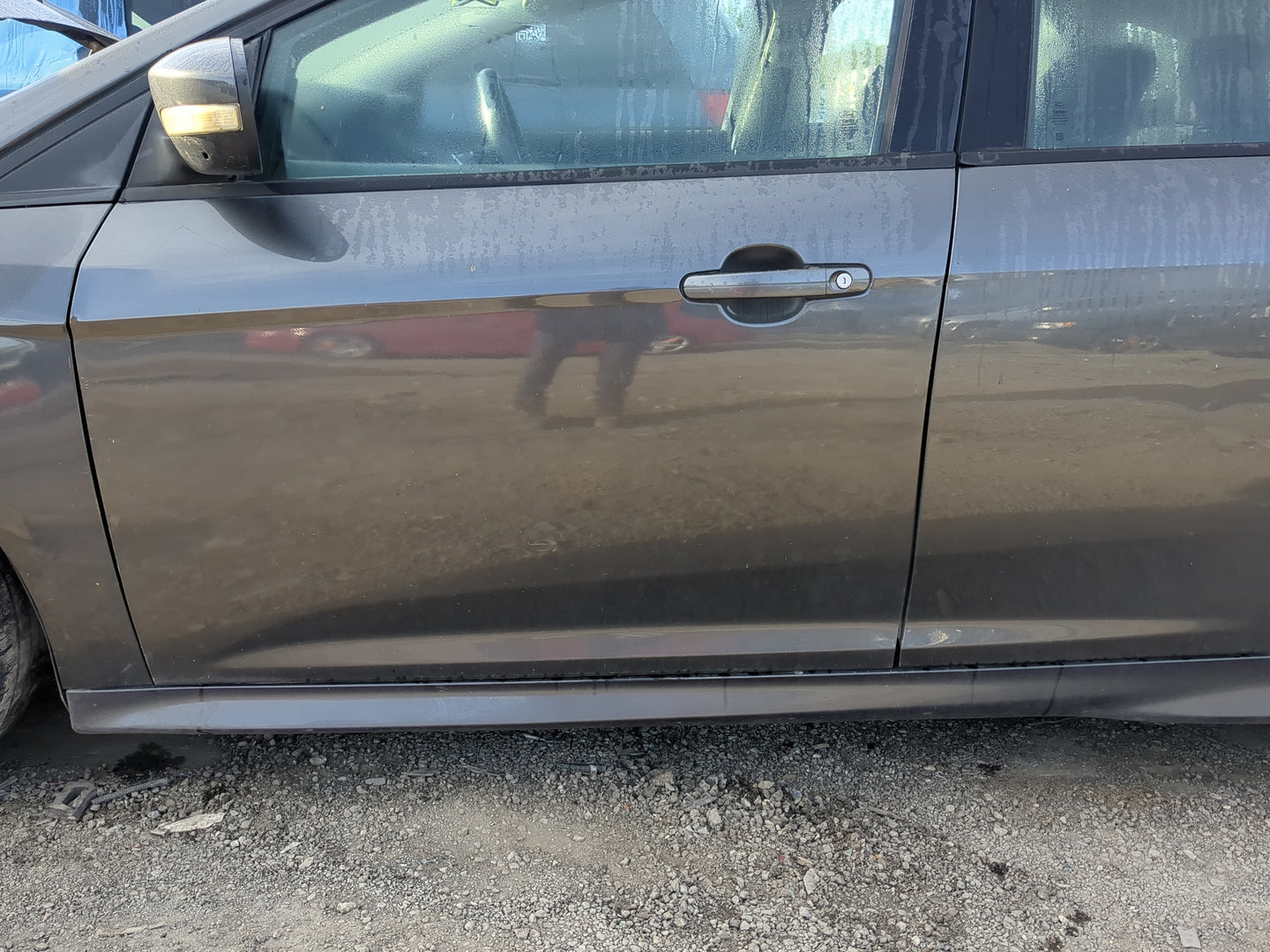 2015-2018 Ford Focus Driver Front Door Oem 1184620 - Oemusedautoparts1.com