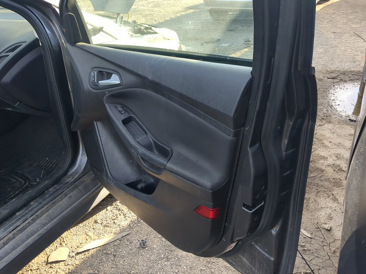 2015 Ford Focus Front Right Passenger Interior Door Panel Trim 1184707 - Oemusedautoparts1.com